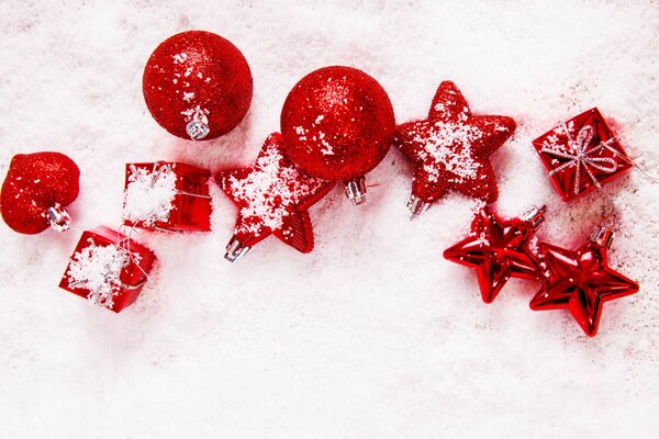 Juguetes rojos del árbol de Navidad para la Navidad