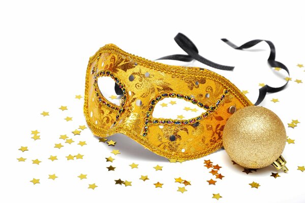 New Year s golden mask for the evening