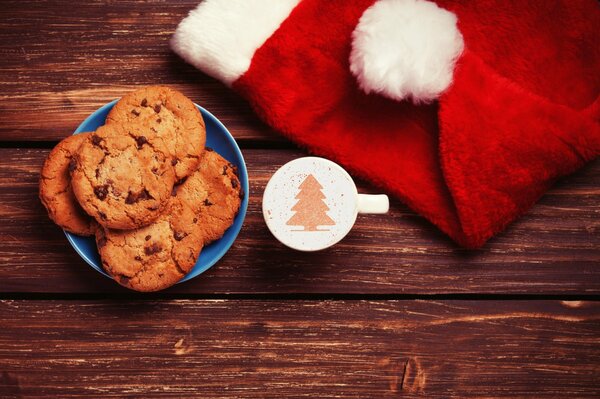 Oatmeal cookies and fragrant cappuccino