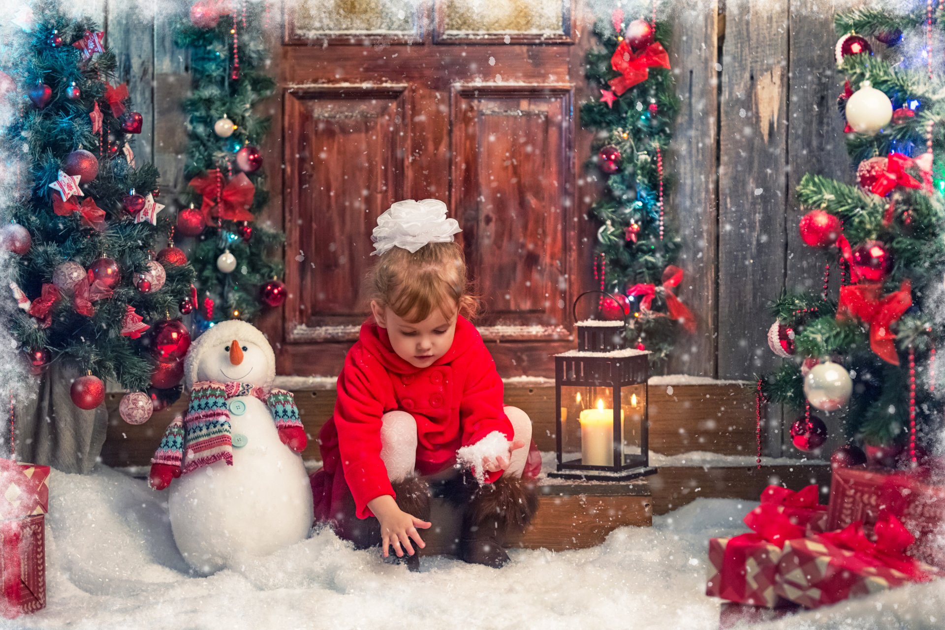 año nuevo niños niña abrigo arco muñeco de nieve árbol de navidad juguetes regalos nieve vela linterna