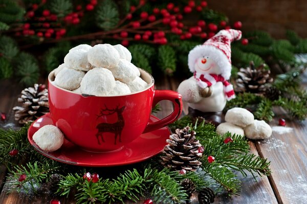 Postre de Navidad con muñecos de nieve blanco