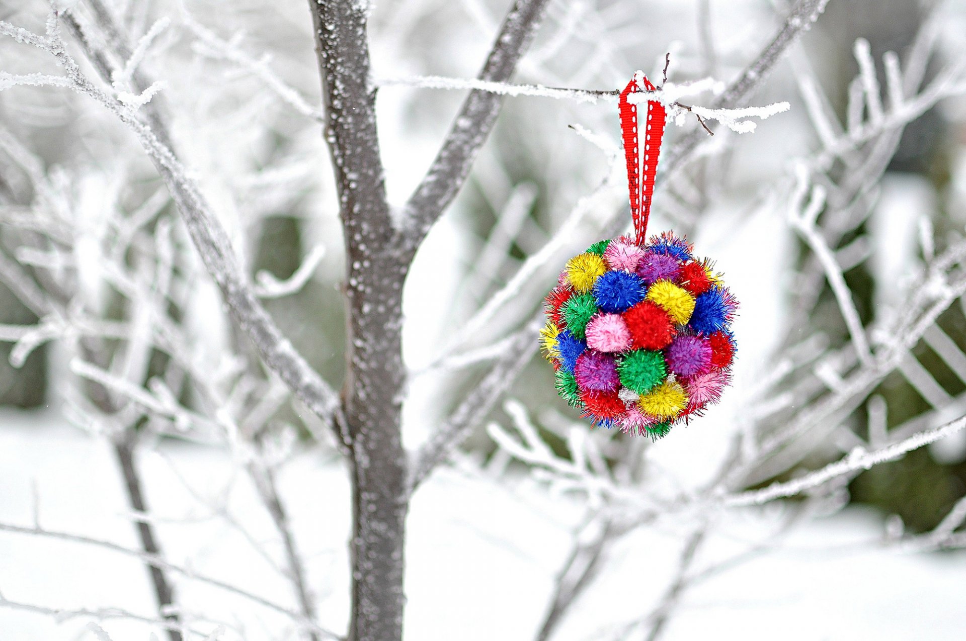 juguete decoración ramas árbol nieve invierno vacaciones año nuevo navidad