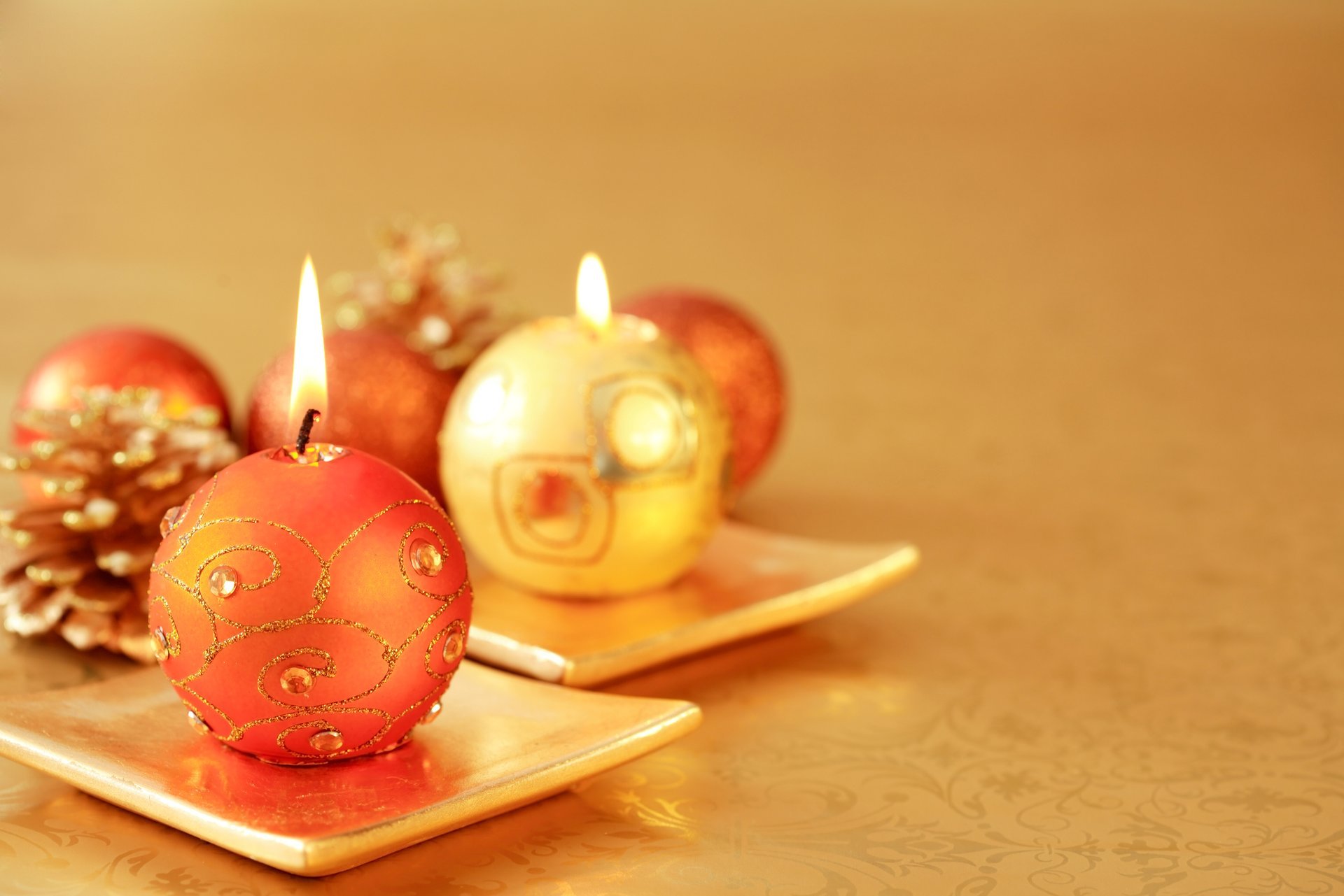 candele candele sottobicchieri oro coni decorazioni vacanze capodanno natale