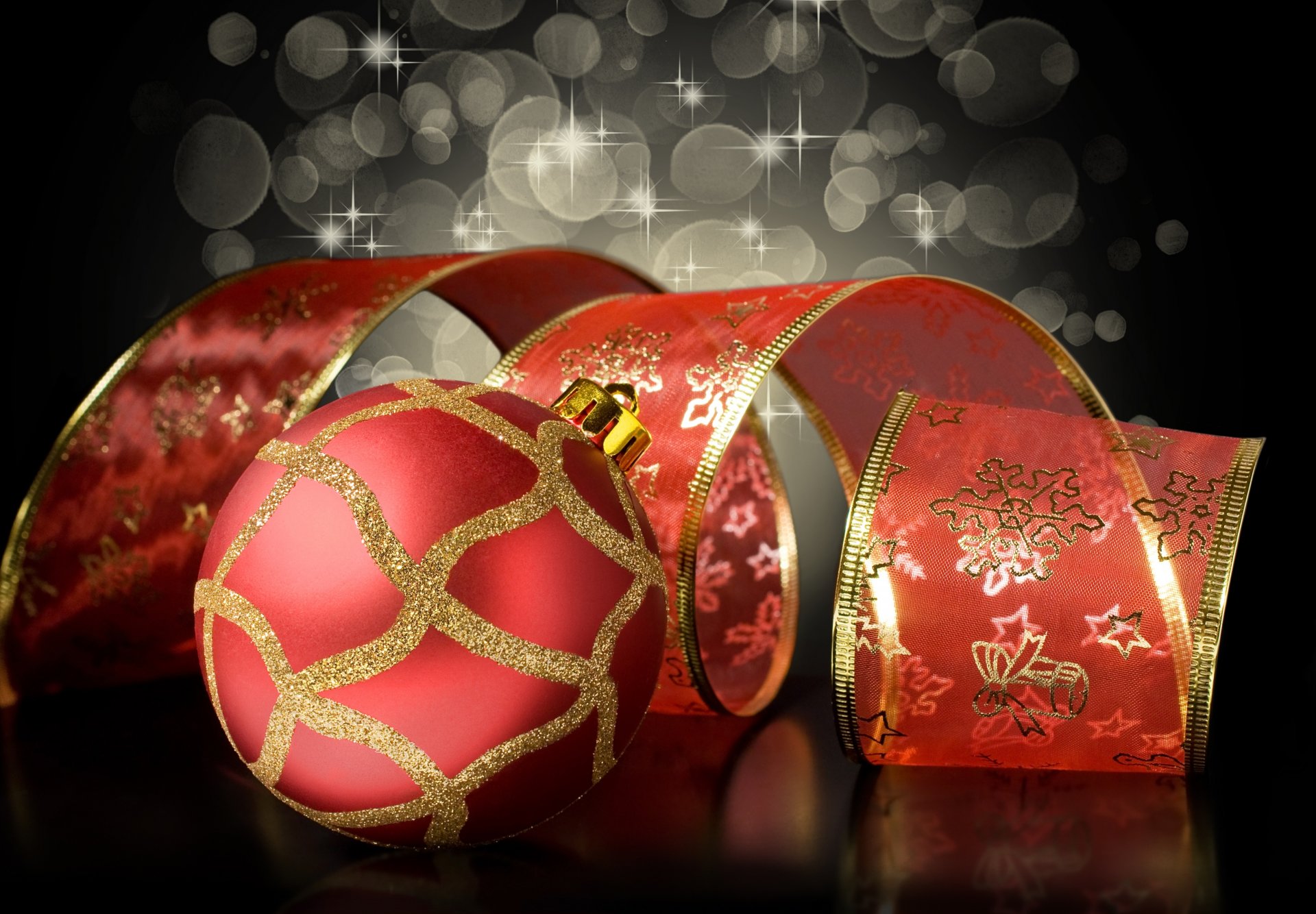 ball red gold pattern ribbon toys new year christmas holidays new year christmas black background