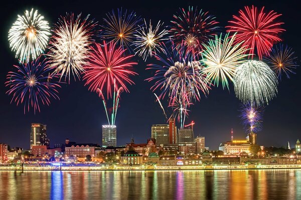 In der Stadt gibt es ein Feuerwerk an Silvester