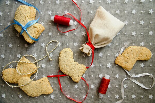 Galletas de jengibre para el año nuevo con sus propias manos