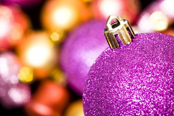 Balls with sequins on the Christmas tree