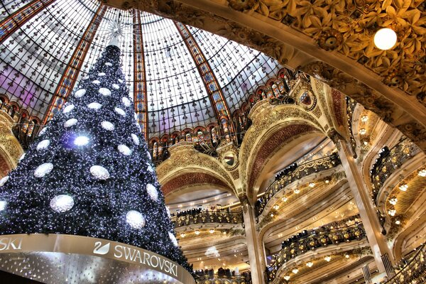 Albero di Natale elegante in Francia