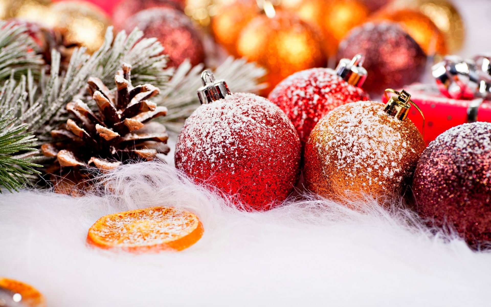 vacaciones invierno nieve año nuevo bolas conos fruta navidad