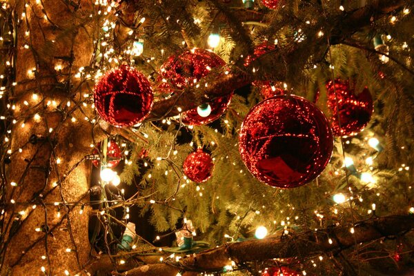 Christmas tree toys among the garlands