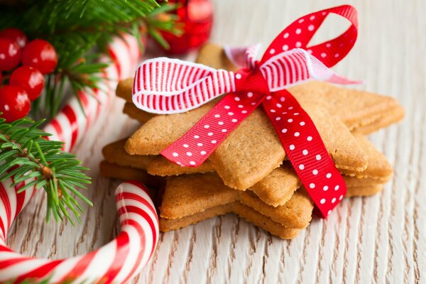 New Year s gingerbread and lollipop under the Christmas tree