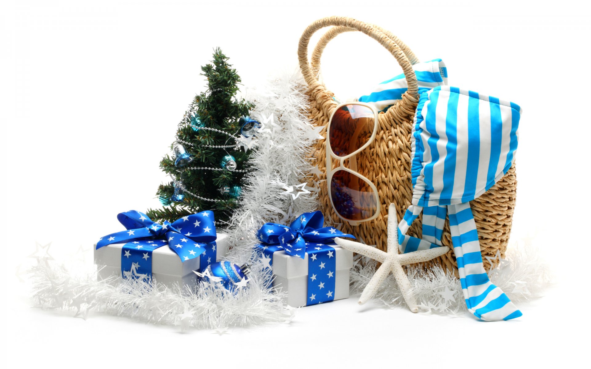 nouvel an vacances joyeux noël cadeaux arc ruban étoiles arbre de noël décorations de noël jouets boules sac lunettes maillot de bain rayé étoile de mer plage clinquant