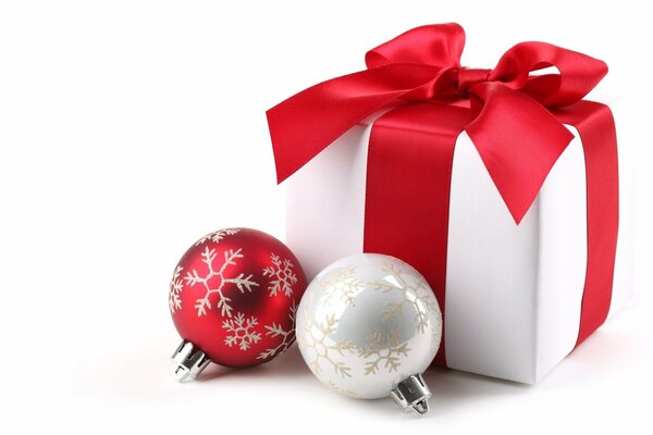 New Year s gift with white and red balls