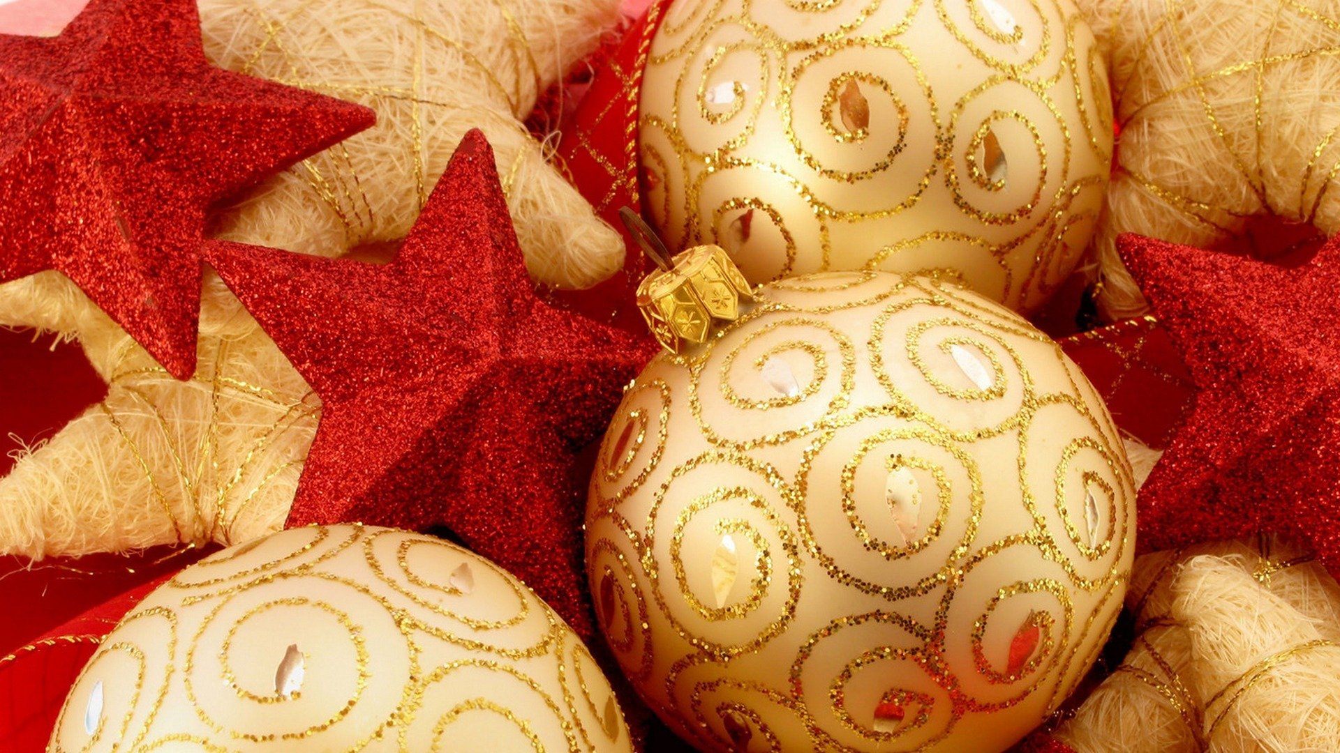 año nuevo bolas oro lentejuelas estrellas rojo decoración