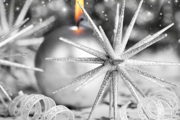 Christmas tree toys in silver color