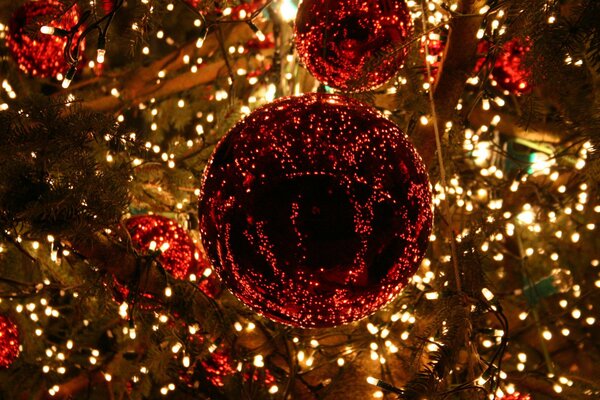 Red balloon with Christmas garland