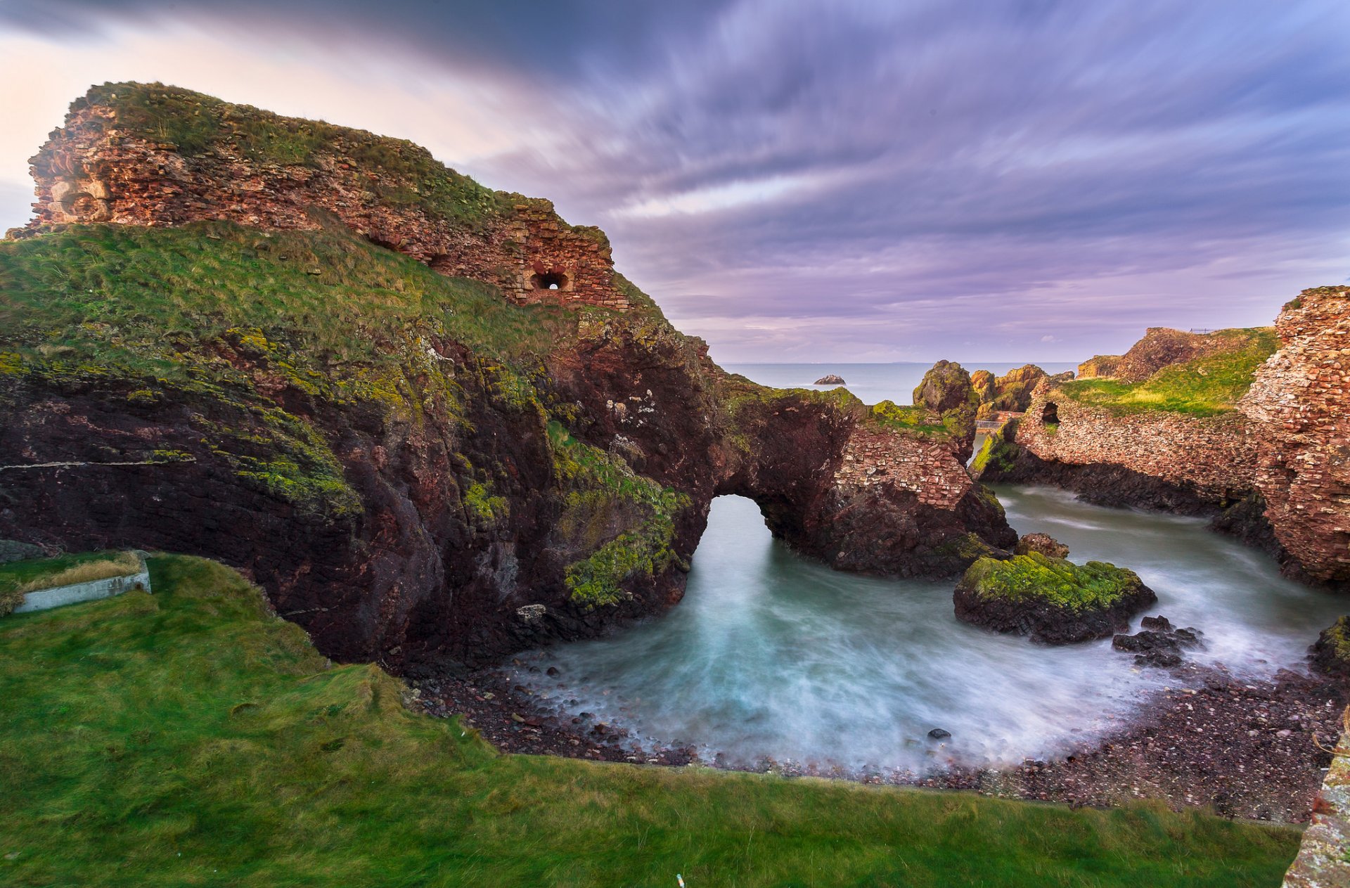 escocia cielo nubes costa acantilados castillo ruinas