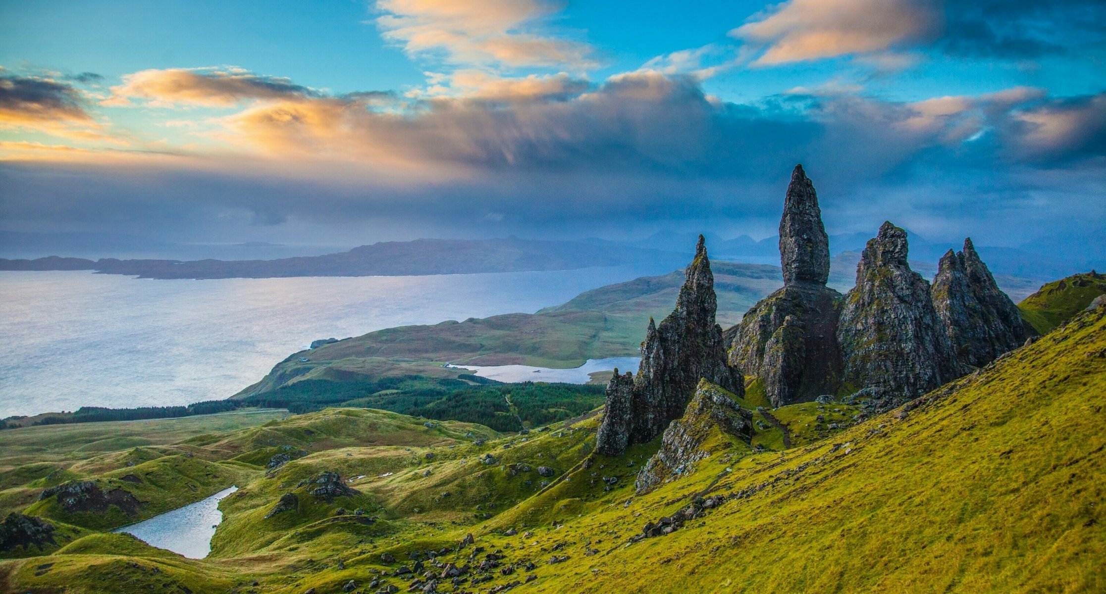 old man of storr isle of skye scotland rock old men-of-storr rock valley panorama