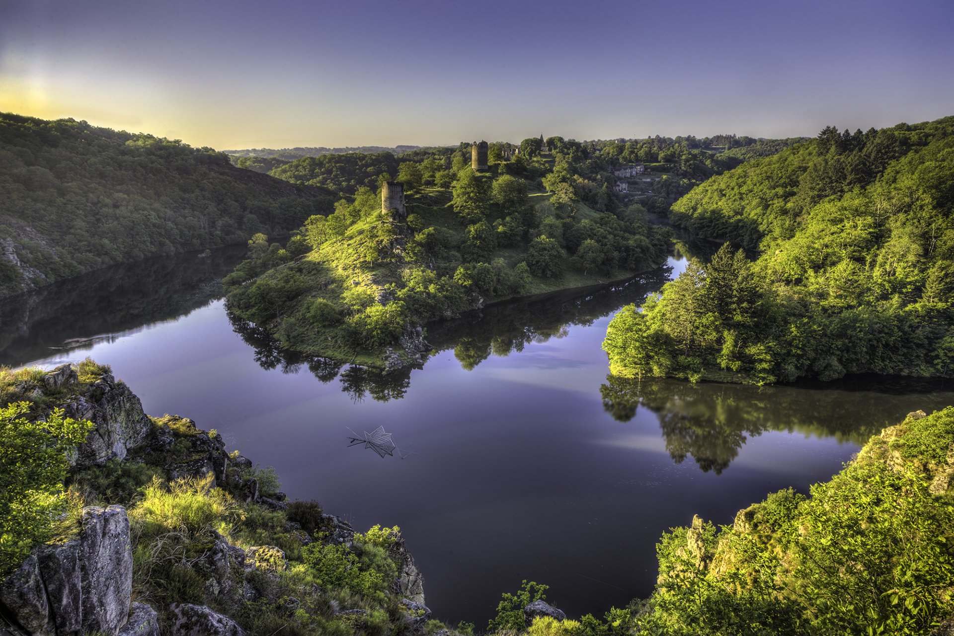 crozan francia fiume creuse fiume sedelle fiume creuse fiume sedelle fiumi foresta panorama