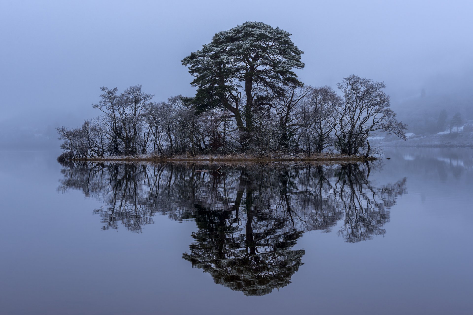 loch o écosse loch ave lac îlot arbres réflexion