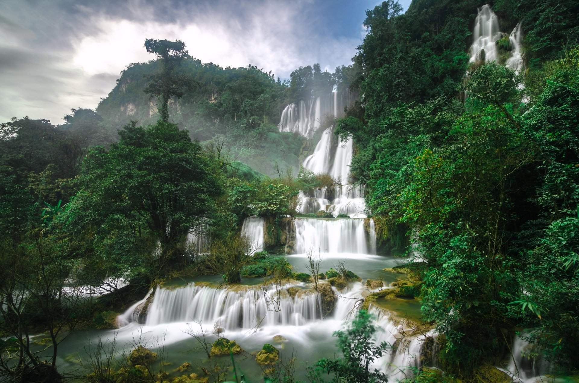 thi lo su wasserfall thailand ti lo su wasserfall thailand wasserfall kaskade bäume