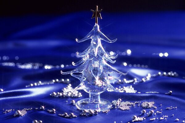 Glass Christmas decoration in the form of a Christmas tree