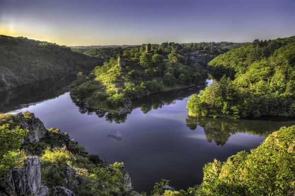 Panorama del río sedel en Francia