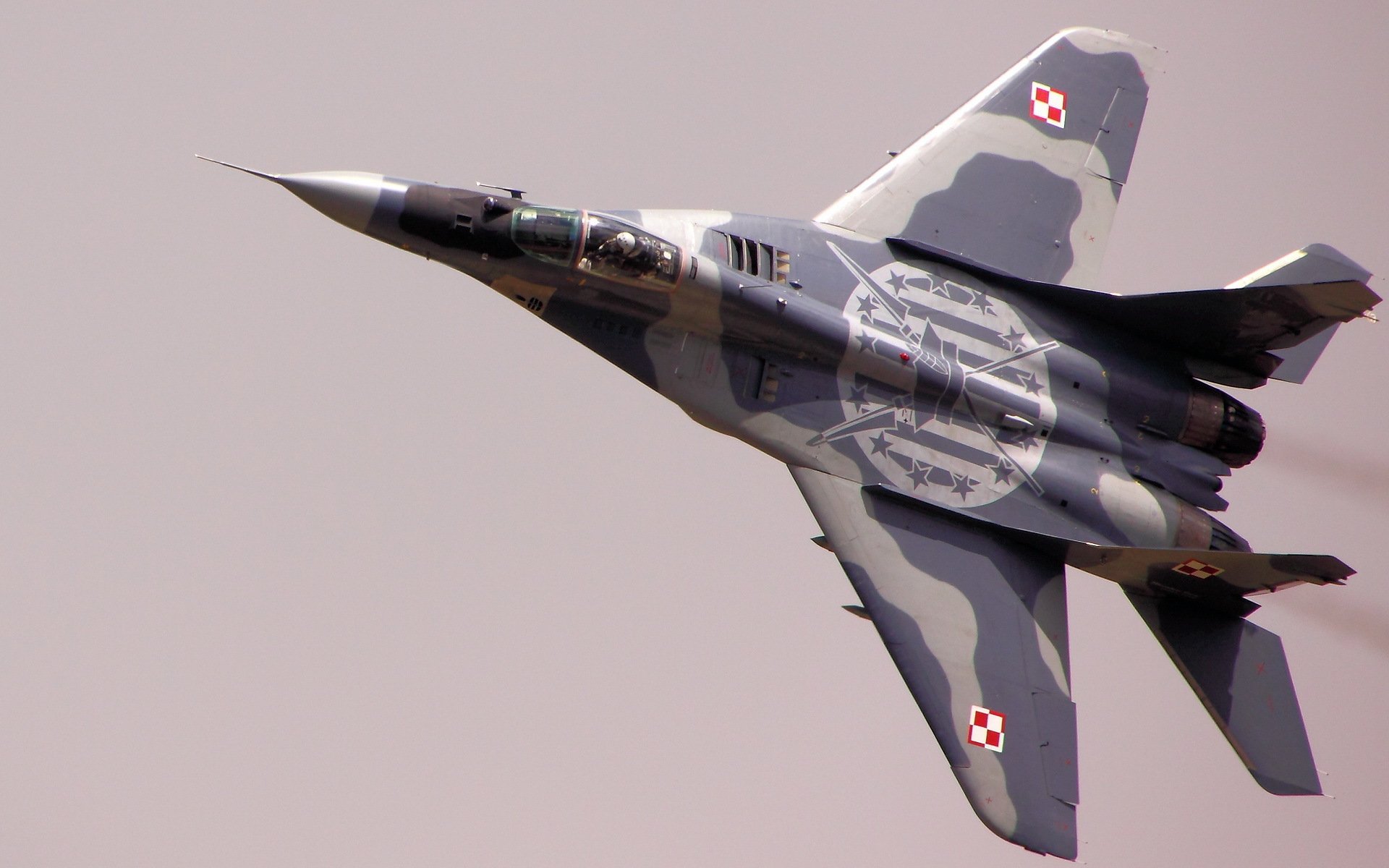 mig 29 avion arme