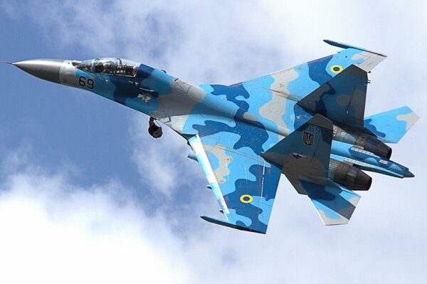 The SU-27 multi-purpose fighter makes a turn