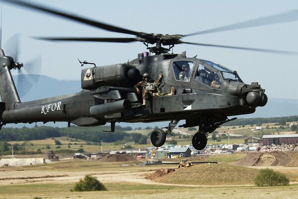 Principal Ah - 64 Apache combat US