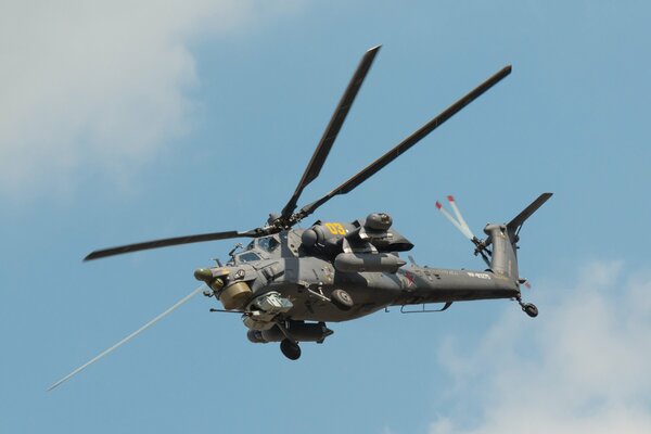 Gran helicóptero militar más probable vuelo estadounidense