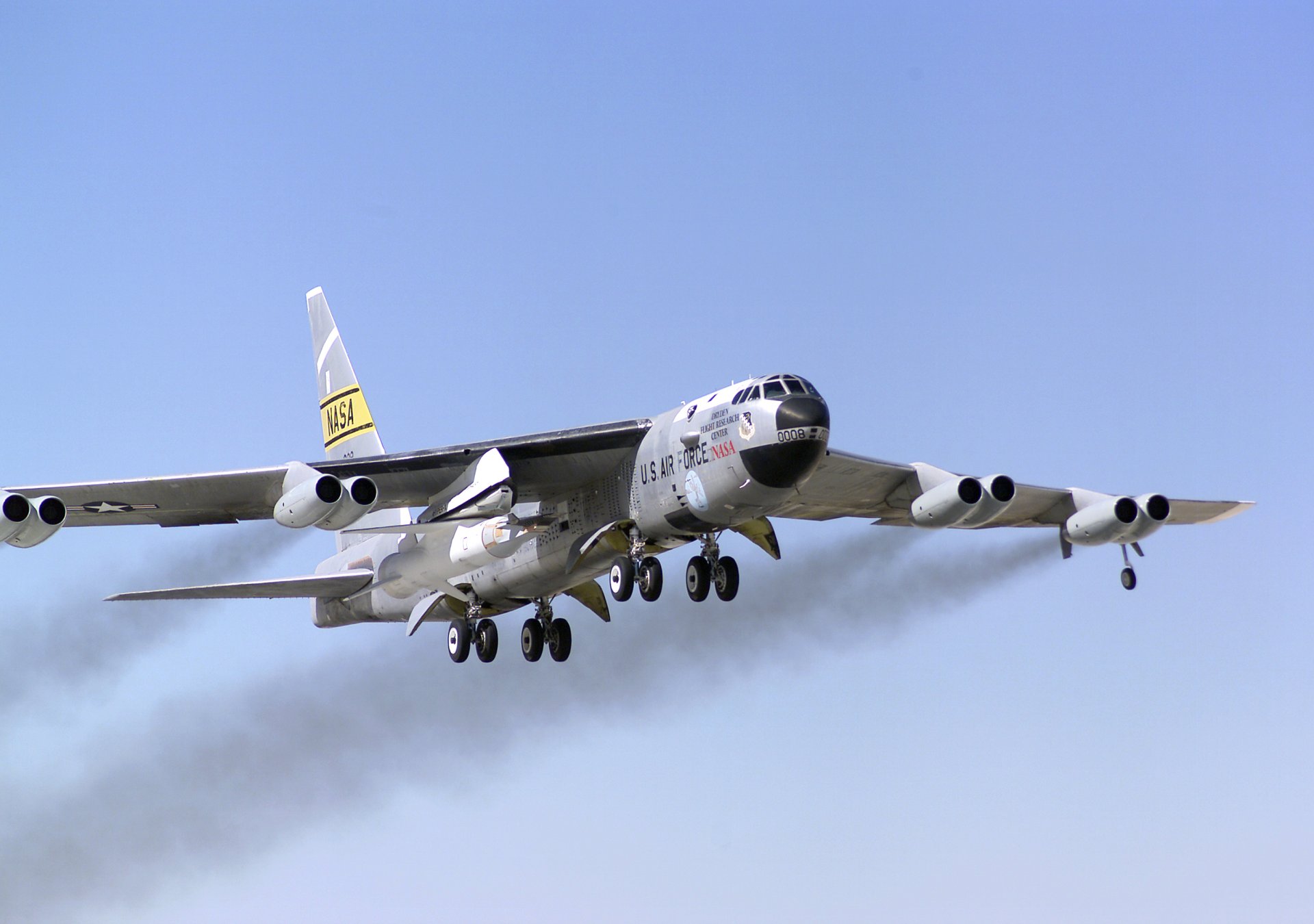 b-52b nasa base aérea edwards prueba misil hipersónico x-43a