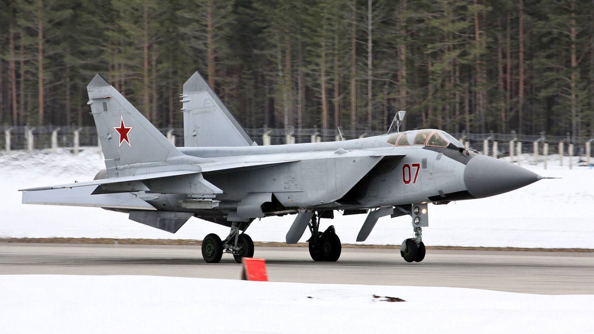 mig-31 chasseur intercepteur foxhound