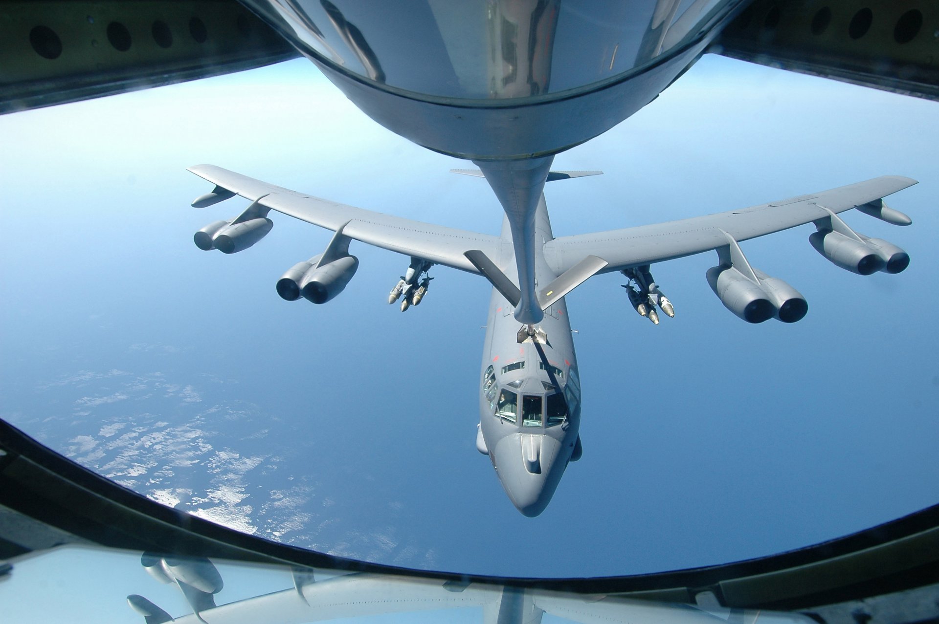 us air force b 52 ravitaillement en vol bombardier océan