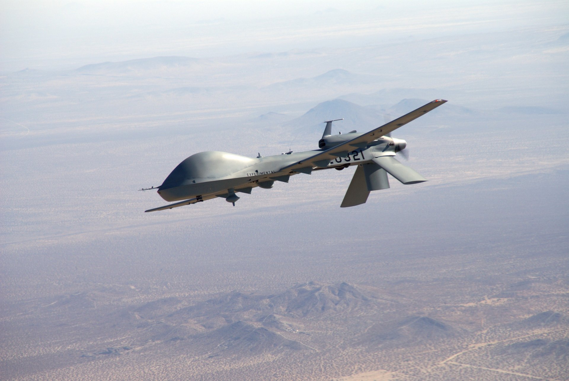 general atomics бпла mq-1c sky warrior является дальнейшим развитием бпла mq-1 predator полет небо горы