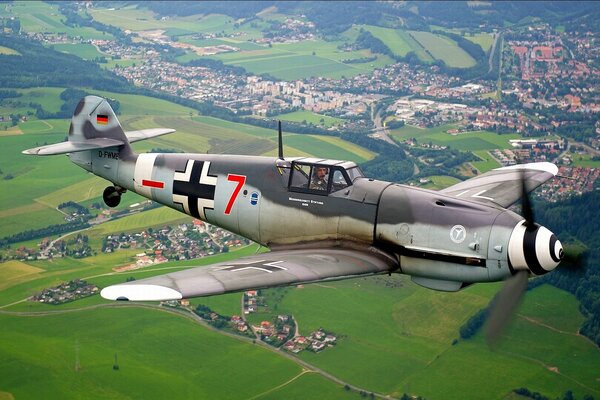 Avion allemand dans le ciel de la seconde guerre mondiale Messerschmitt VF 109