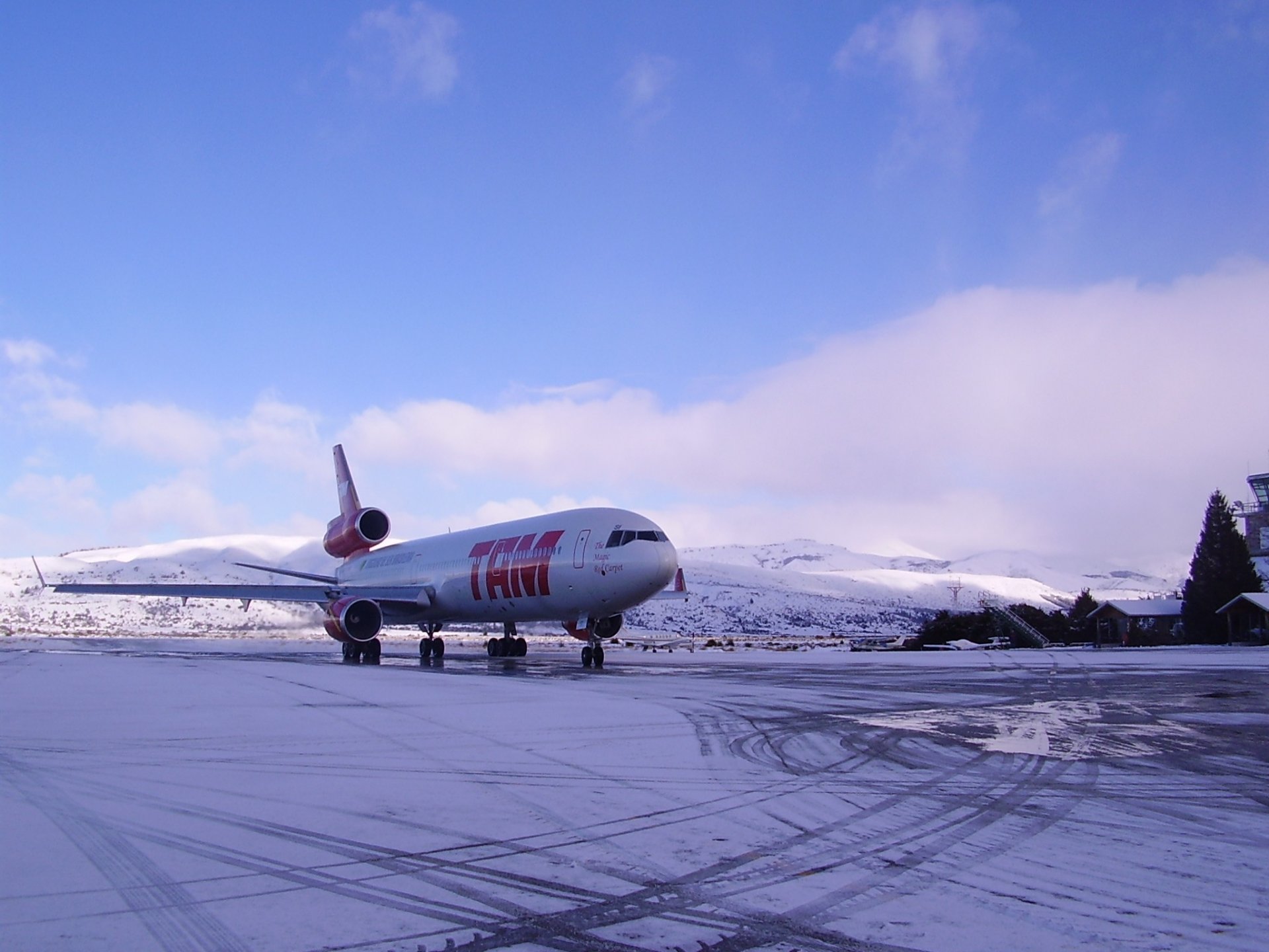 md11 dort an bord fluggesellschaft bariloche