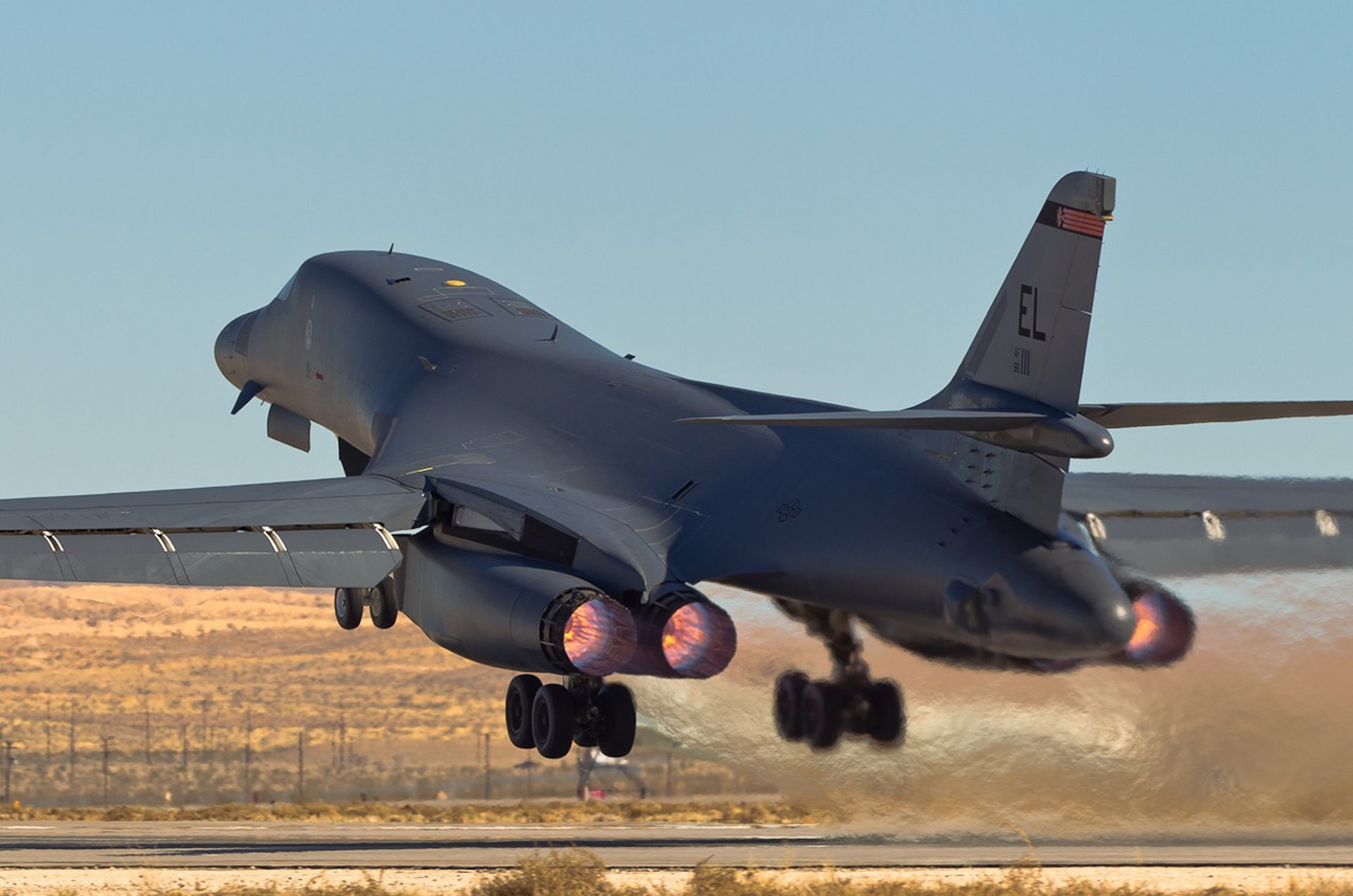 b-1b professione bombardiere