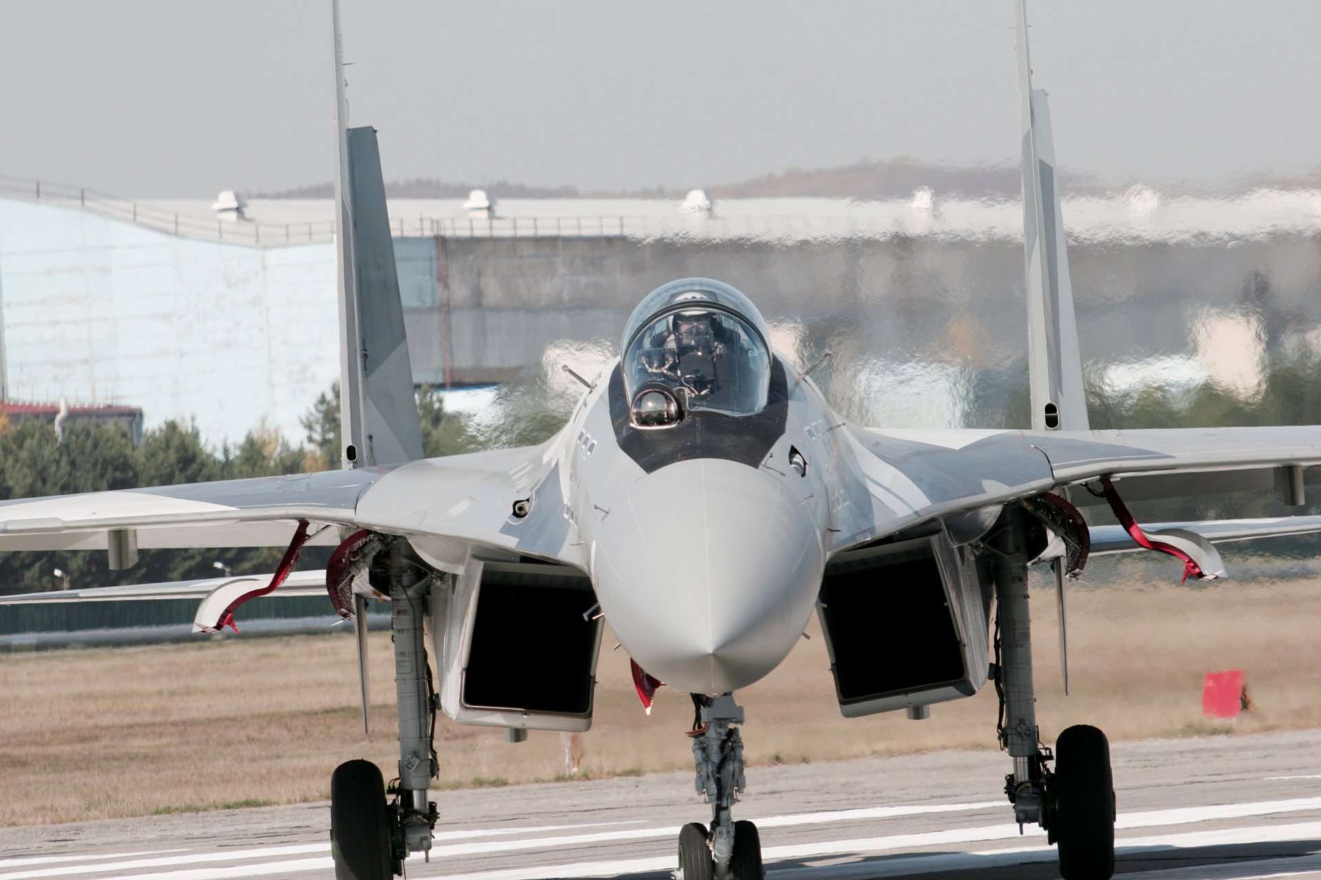 su-35 lotnisko przed startem