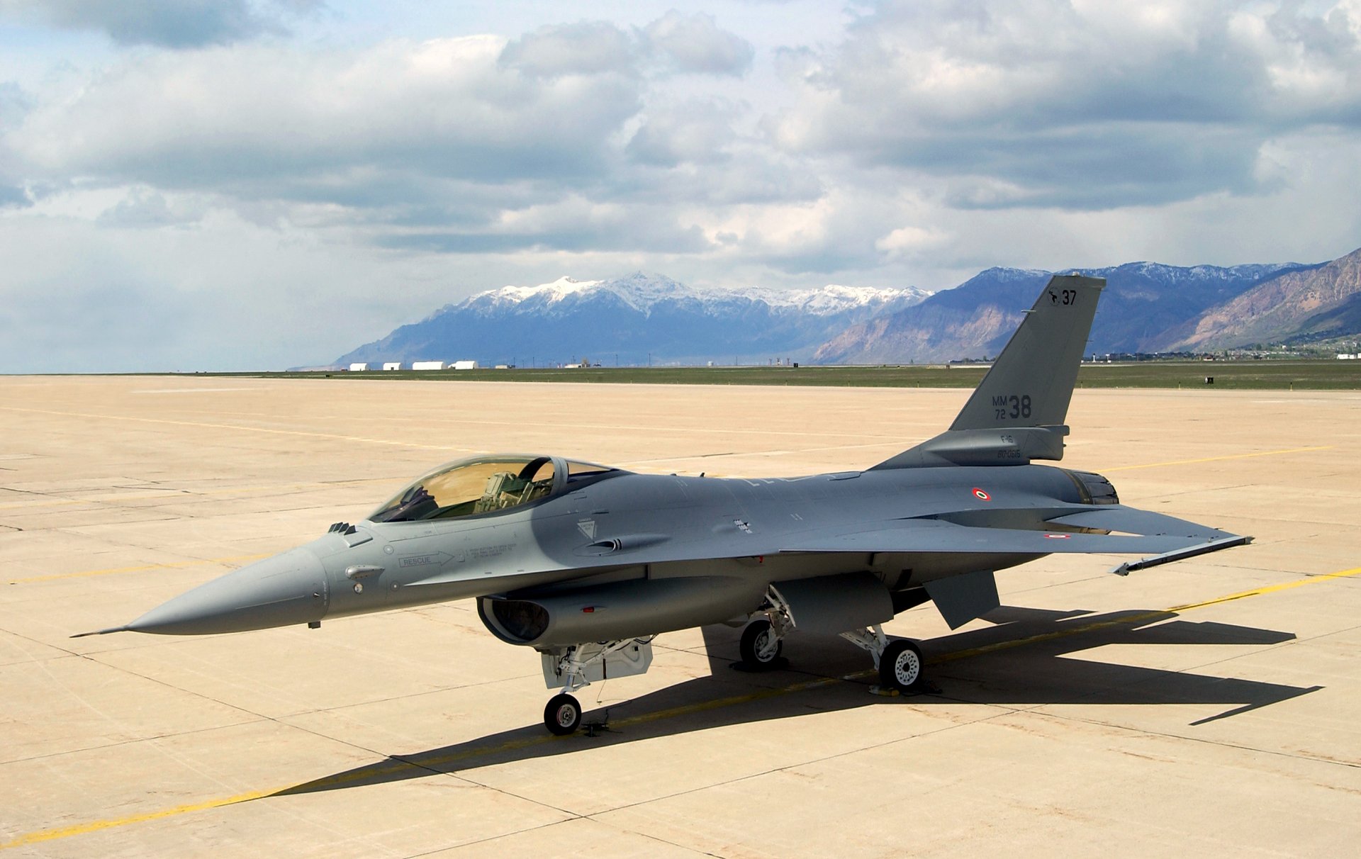 aviation lockheed f16 fighter wallpaper