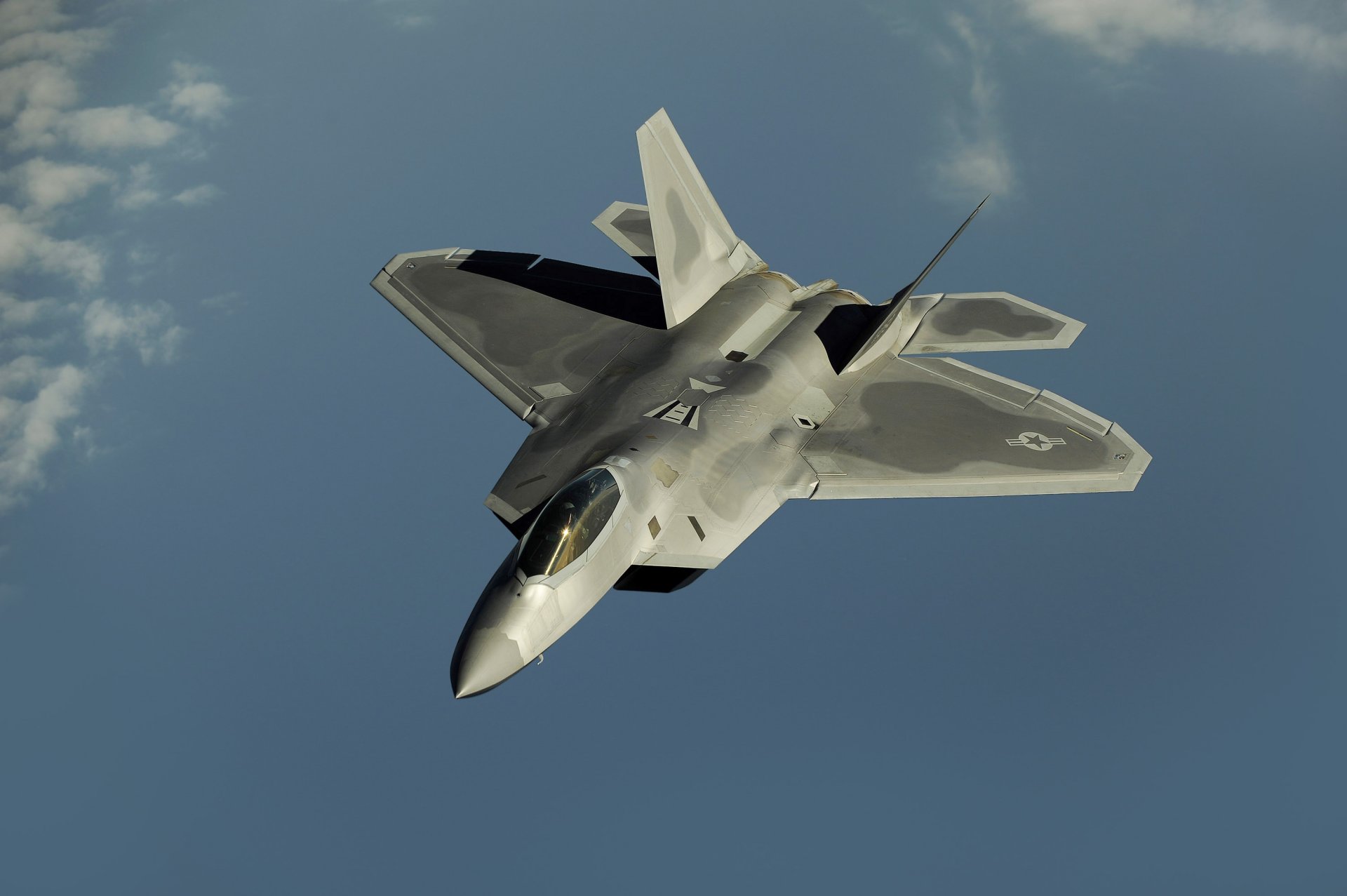 f-22-raptor combattant puissance américain ciel