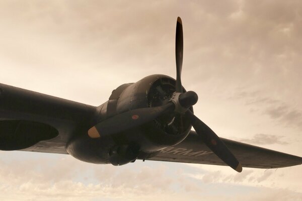 The wing of an aircraft with an idle engine