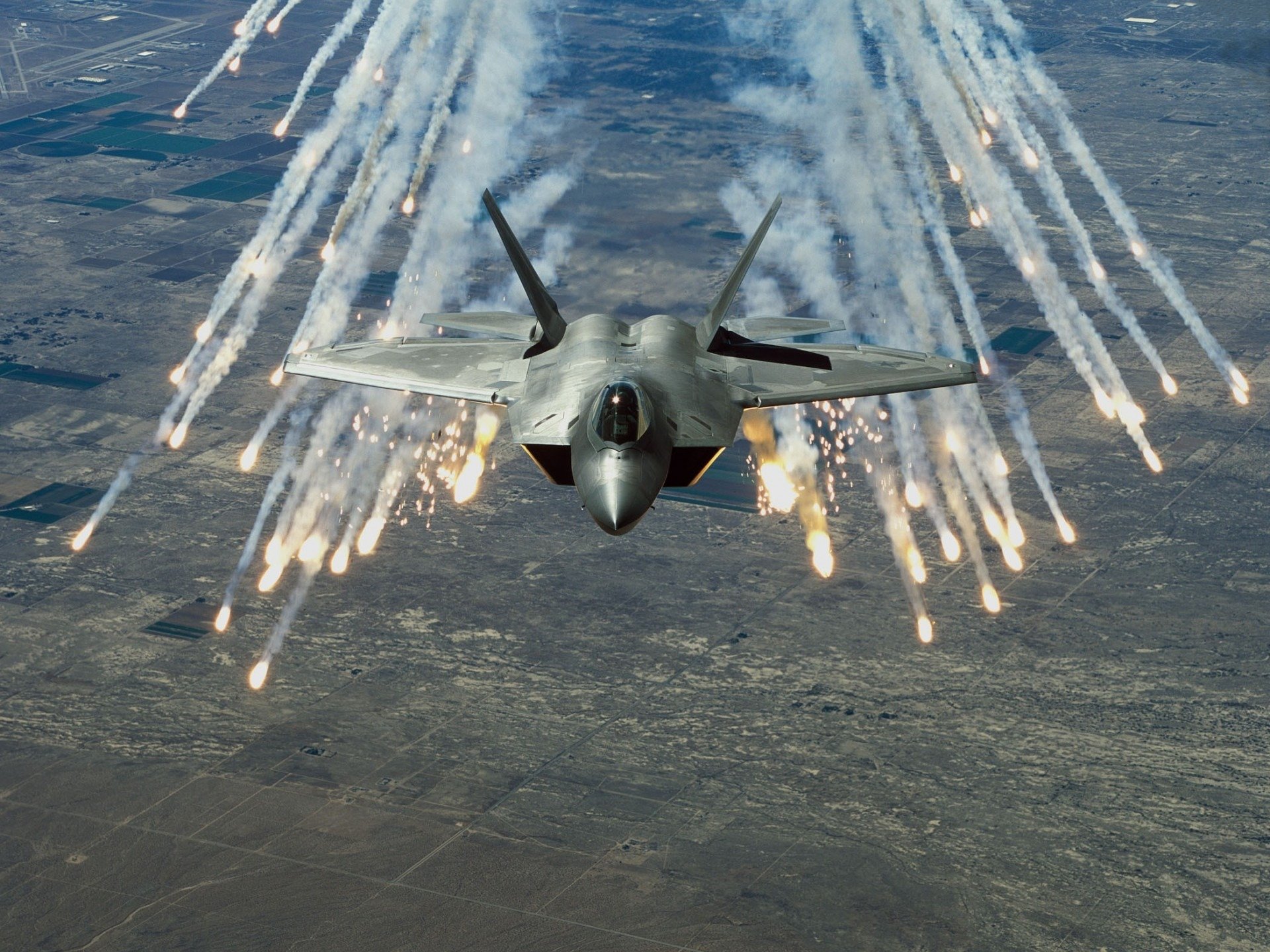 f-22 raptor combattant pièges terre