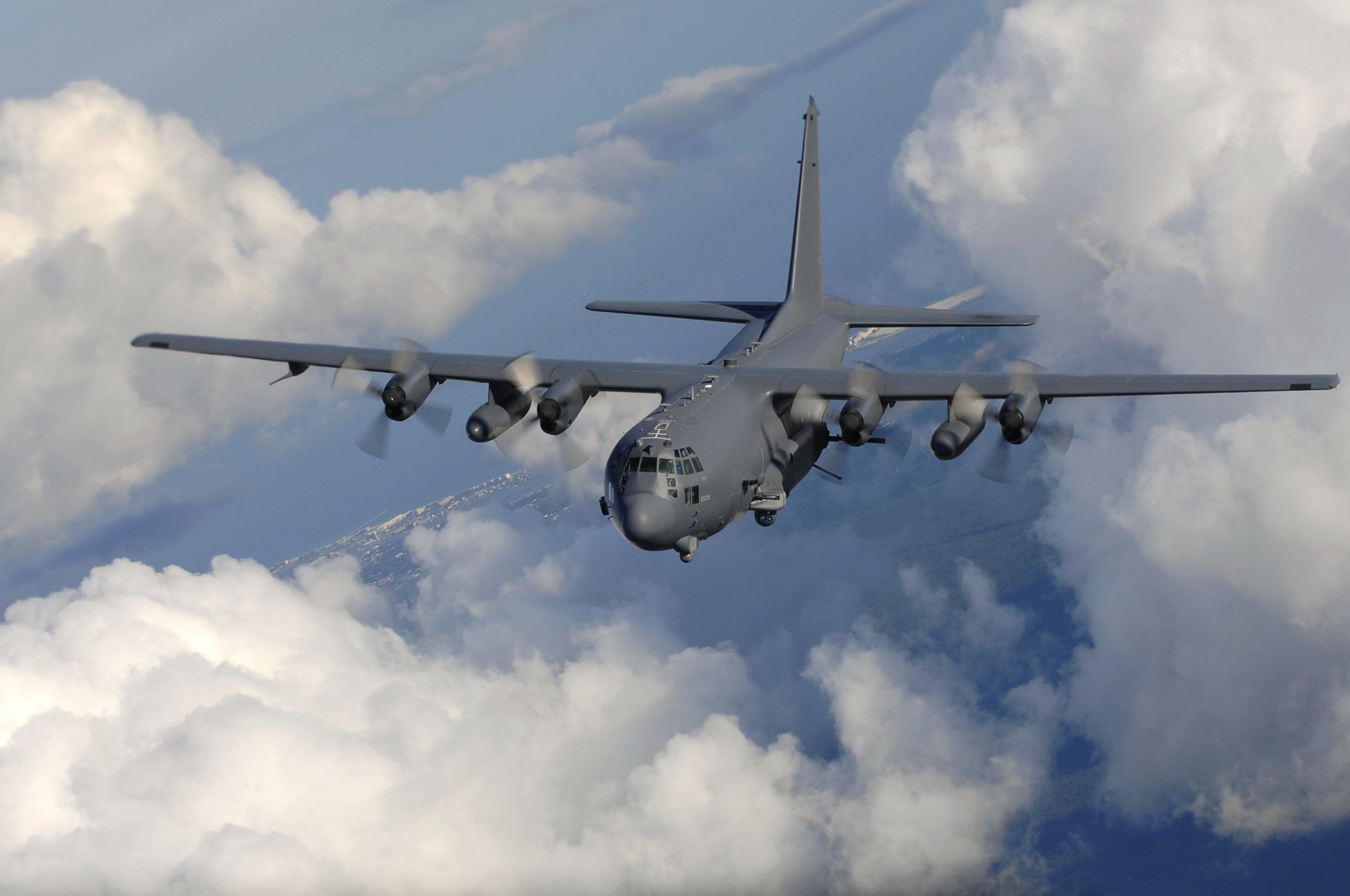 ac-130 avión vuelo nubes horizonte cielo