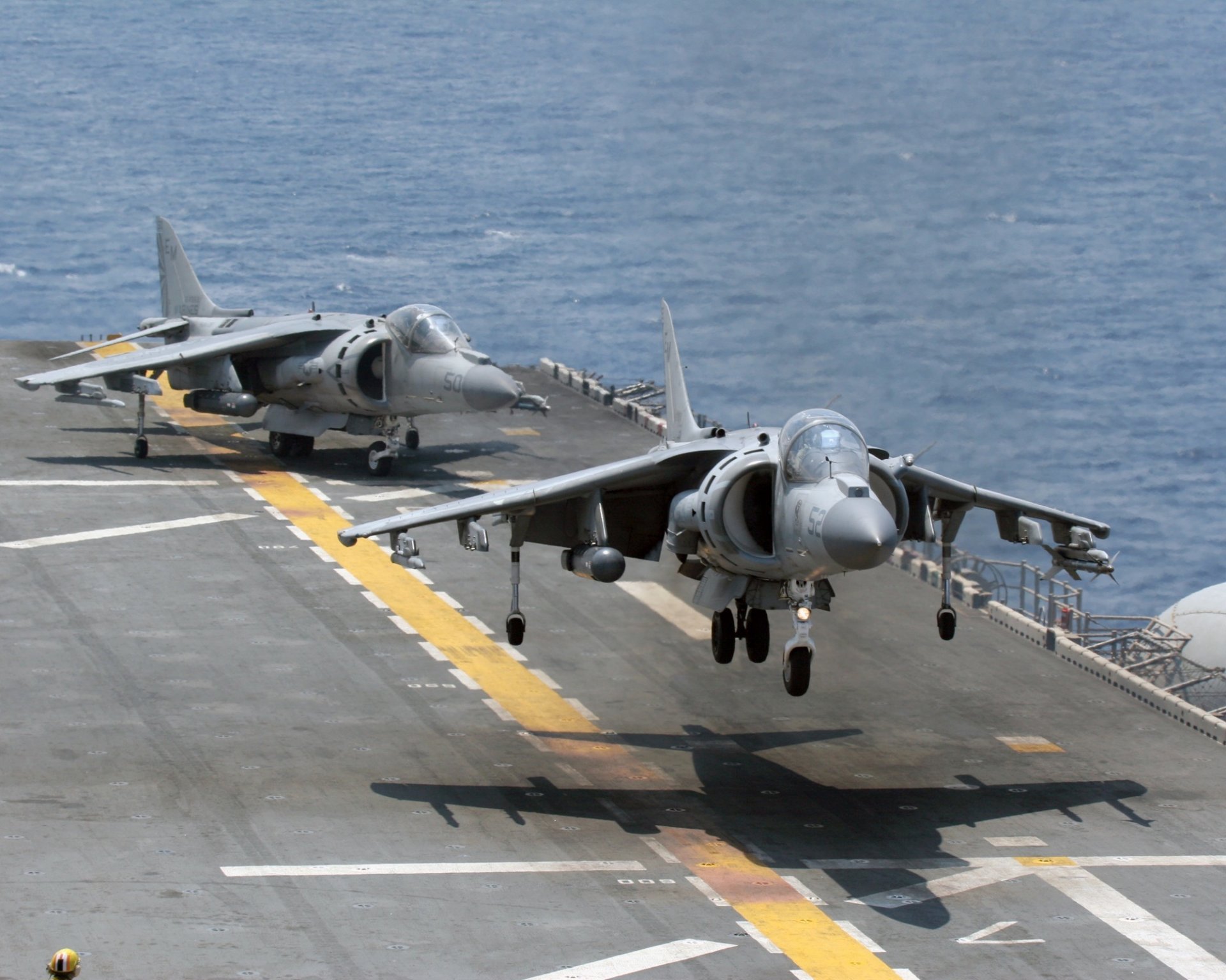 harrier usa start deck flugzeugträger