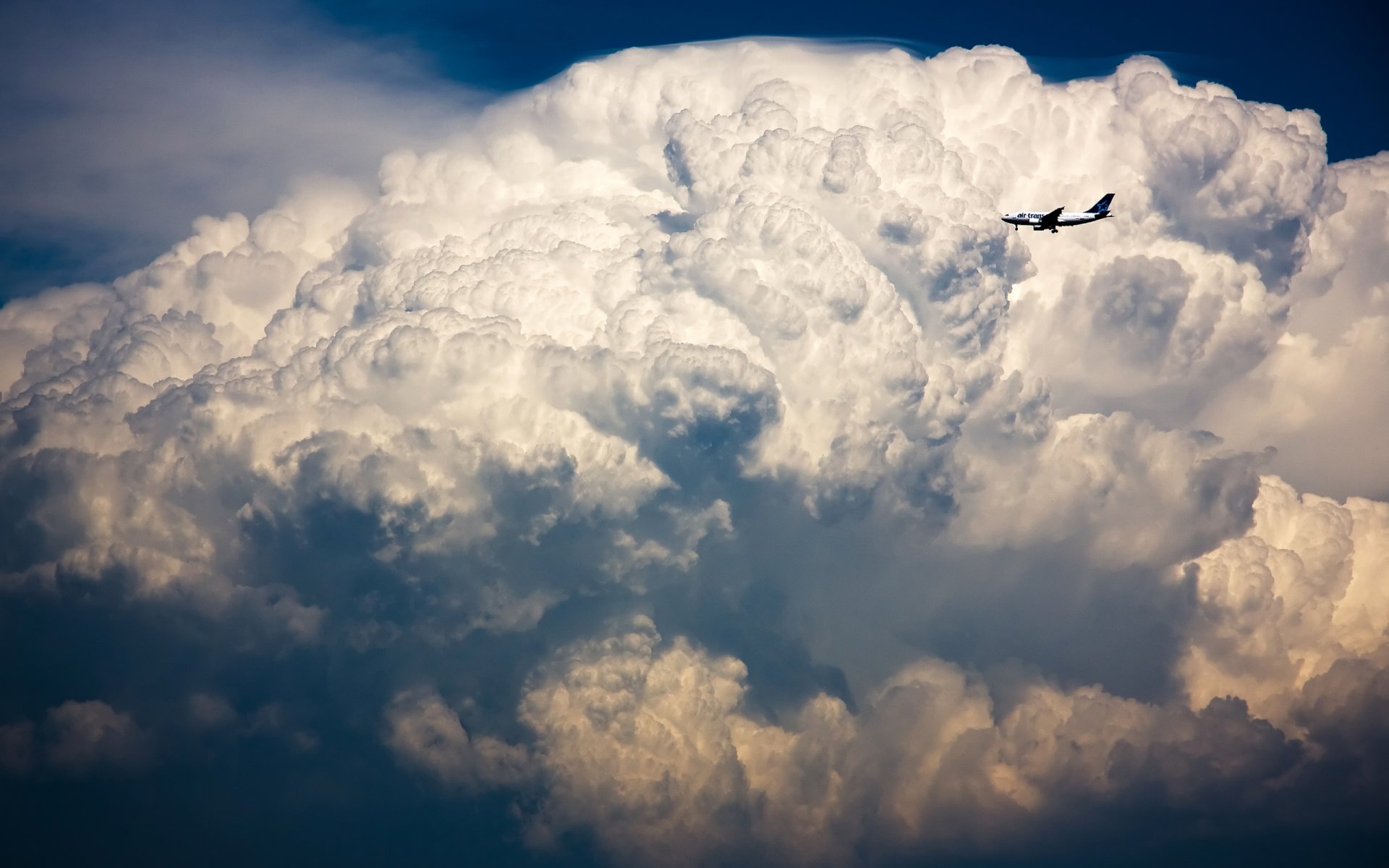 nube de tormenta avión cielo tormenta