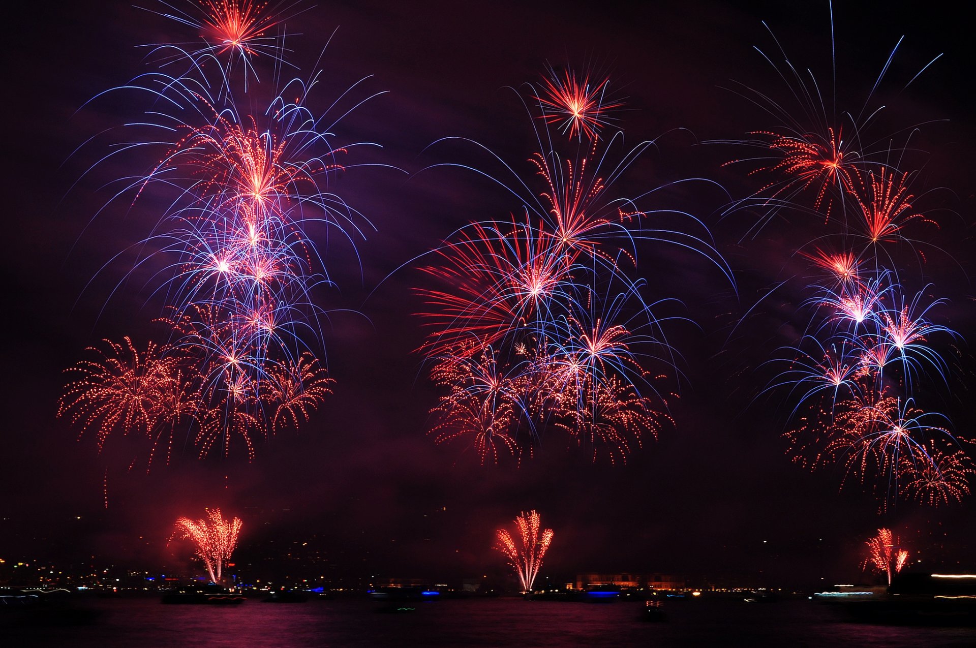 festa della repubblica turchia saluto fuochi d artificio notte luci