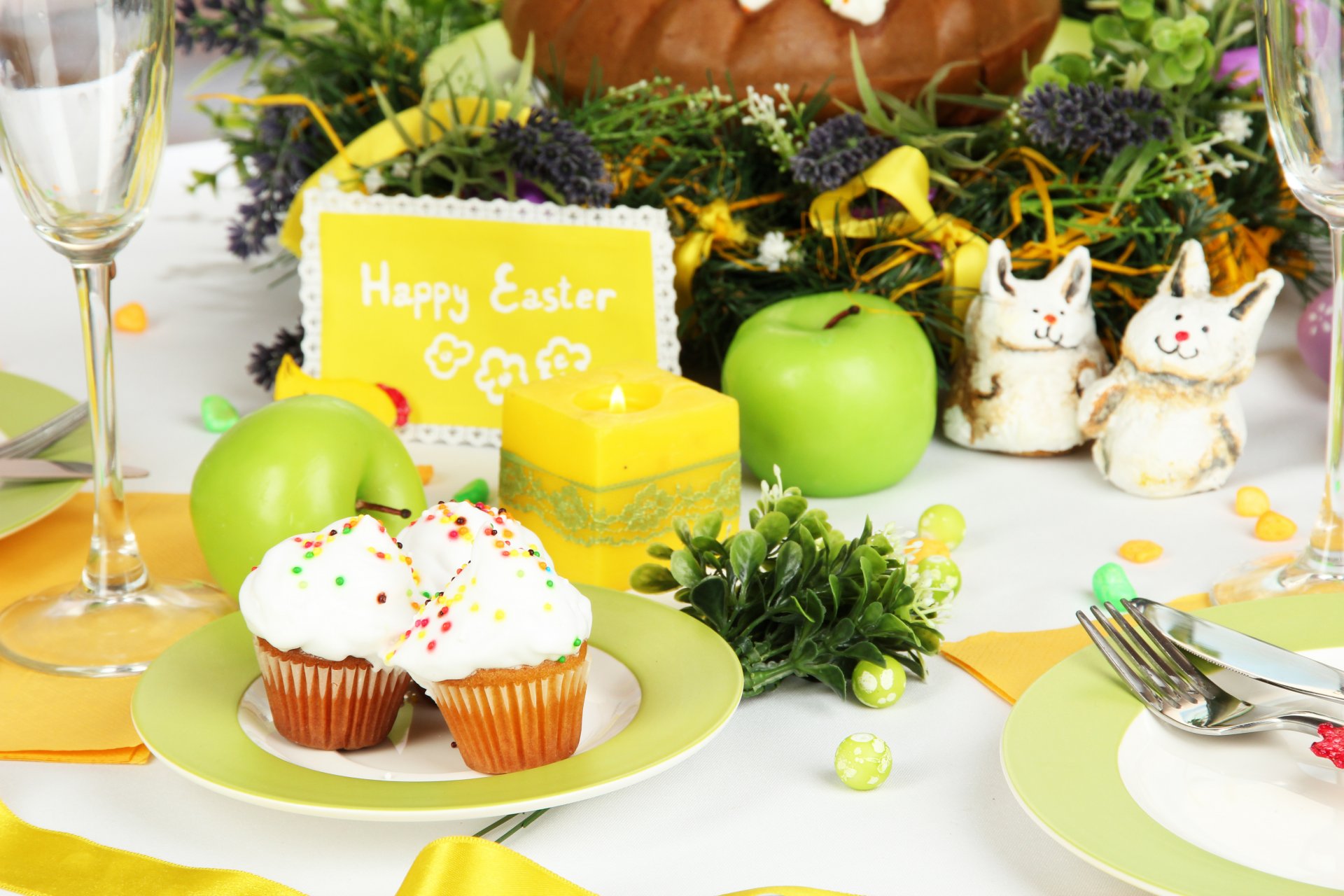 pâques oeufs fleurs gâteau repos béni gâteau table