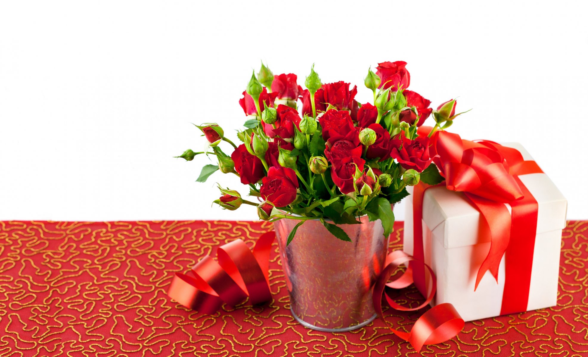 roses many red gifts bow flower photo