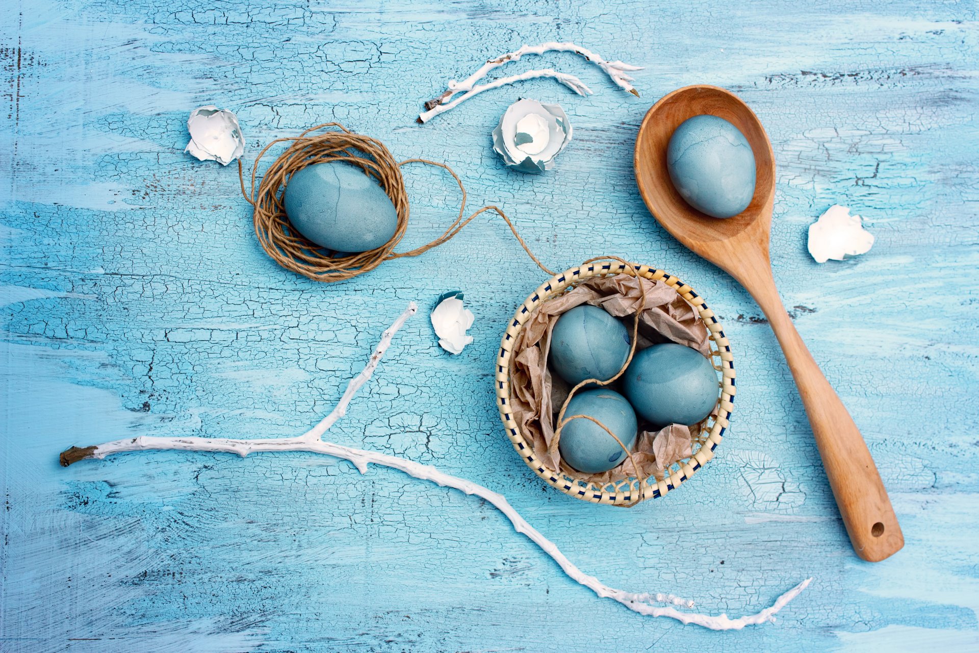 easter eggs blue painted